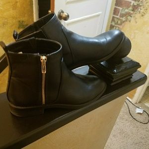 Ankle boots